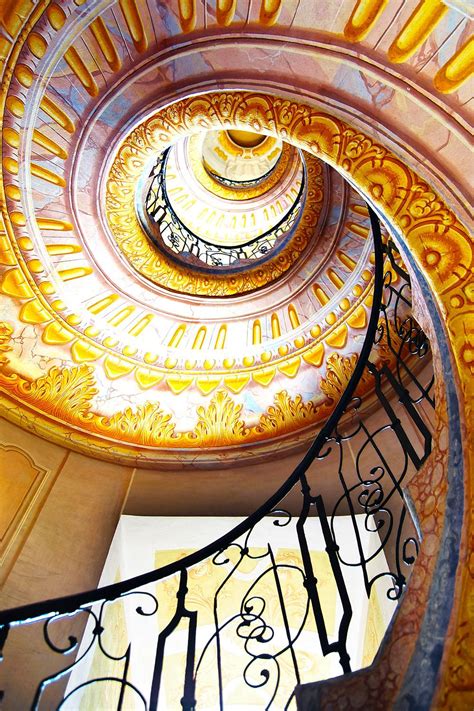 The 20 Most Incredible Staircases in the World - balustradellc