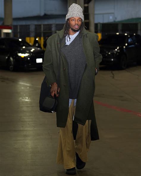 The 4 Winter Accessories Every Well-Dressed Man Relies On - balustradellc