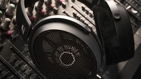 The 6 best studio headphones for music production in 2025 - balustradellc