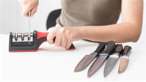 The 6 Worst Ways To Sharpen Your Kitchen Knives - balustradellc