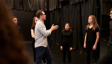 The 7 Top Improv Classes in London | Backstage Guides - muktibox.com