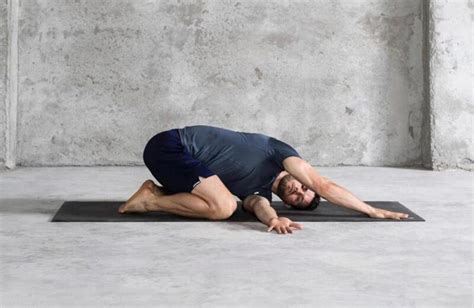 The 8 Best Yoga Poses Every Man Should Be Doing - Wellness52 - balustradellc
