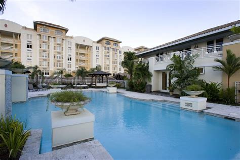 The Appeal of Luxury Apartments in Mixed-Use … - balustradellc