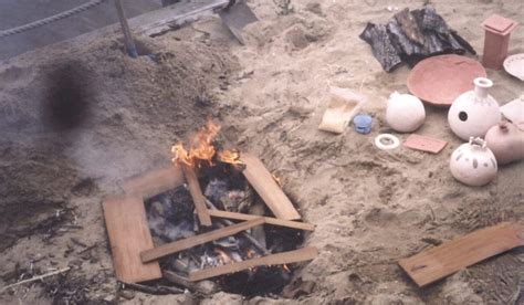 The Art and Science of Pit Firing - artisanpotter.co.uk - muktibox.com