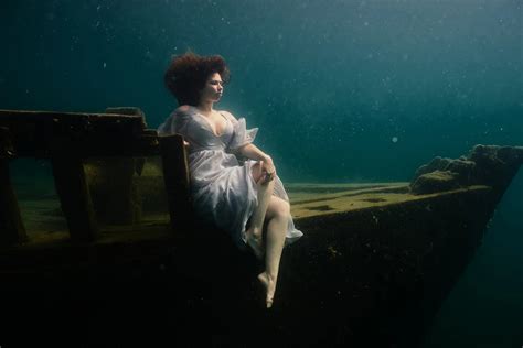 The Beauty of Underwater Photography - raincitystudios.com