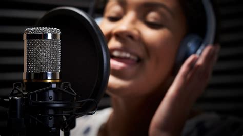 The bedroom producer's guide to recording better vocals - balustradellc