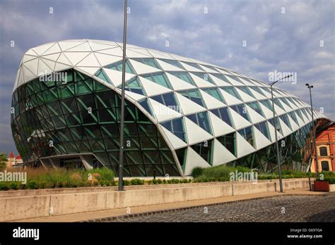The Beginnings of Modern Architecture in Budapest - balustradellc