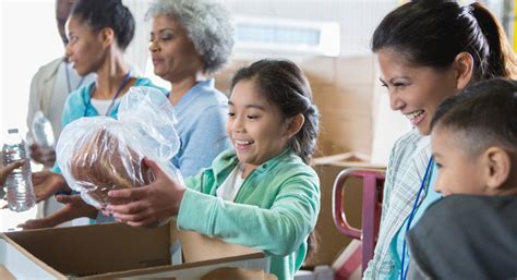 The Benefits of Teaching Children About Giving Back - balustradellc