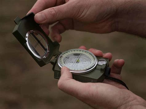 The Best Compass for Hiking of 2024 [Reviews & Guide] - balustradellc