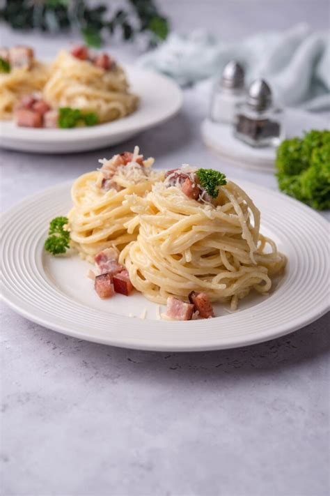 The BEST Creamy Carbonara Recipe Made In Just 15 Minutes - balustradellc