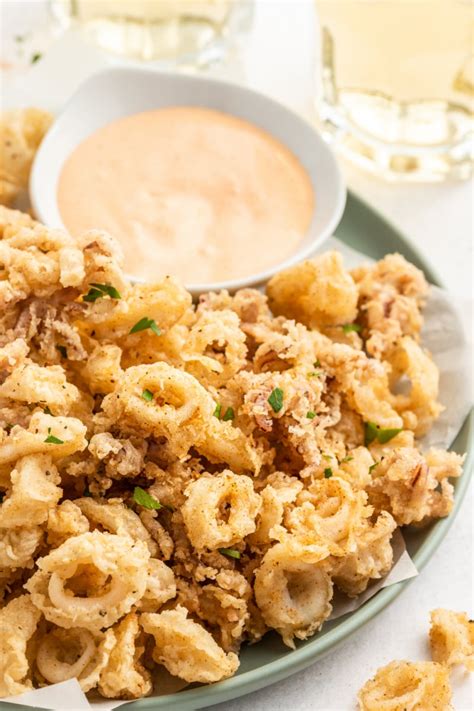 The Best CRISPY FRIED CALAMARI with Easy Dipping Sauce Recipe - balustradellc