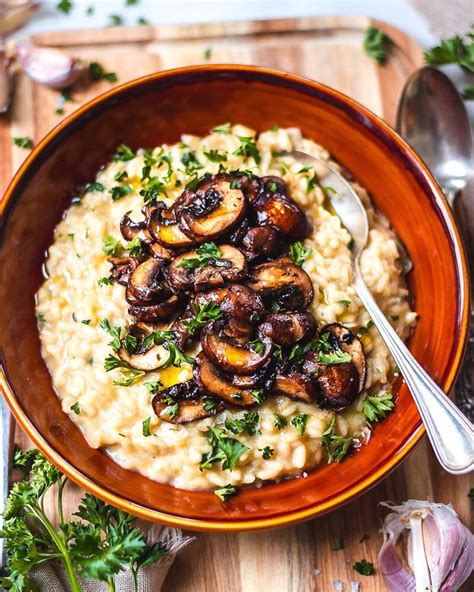 THE BEST Creamy Mushroom Risotto