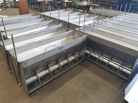 The Best Feed Types for Different Pig Feeder Designs - balustradellc