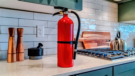 The Best Fire Extinguisher for Your Home - First Alert - balustradellc