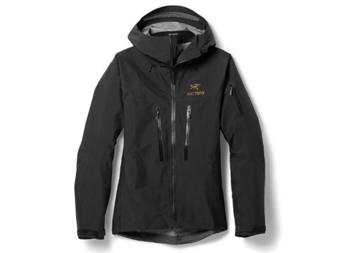 The Best Hardshell Jackets of 2026 - GearJunkie Tested - balustradellc