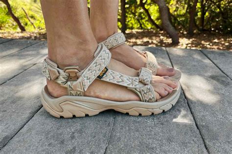 The Best Hiking Sandals for Women of 2026 - GearJunkie - balustradellc