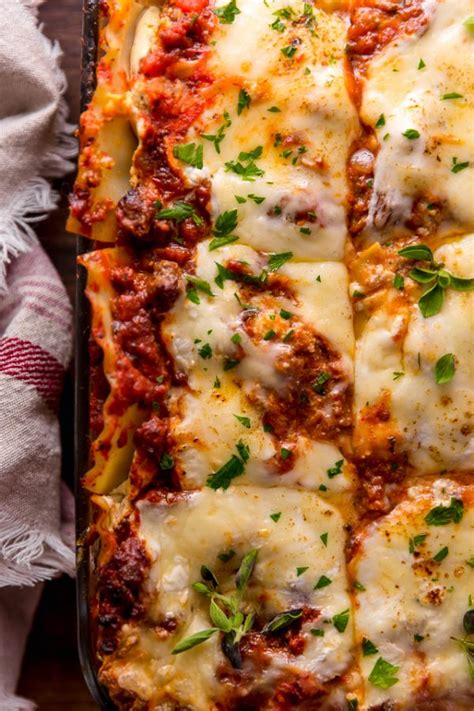 The BEST Homemade Lasagna Recipe (Top-Rated Recipe) - muktibox.com