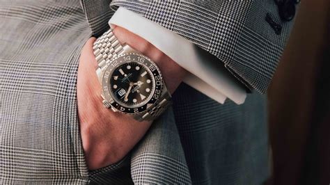 The Best Men's Watches Under $1000, According to Style Experts - balustradellc