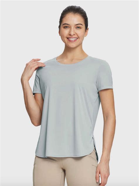 The Best Moisture-Wicking Shirts For Women - balustradellc