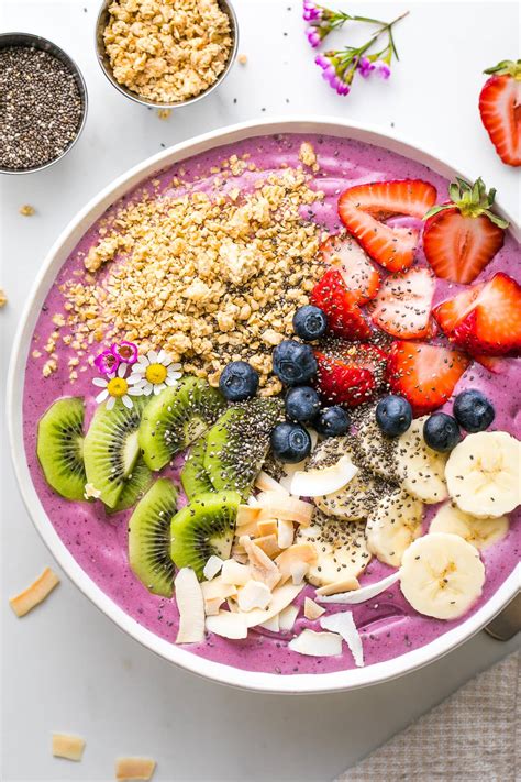 The Best Smoothie Bowl - Eating Bird Food - balustradellc