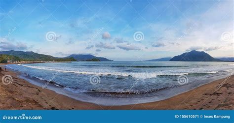 The Busy Waves at Prigi Beach, Trenggalek - indonesia - balustradellc