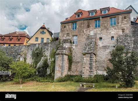 The Construction and Strategic Importance of Medieval German City Walls - wintechmobiles.com