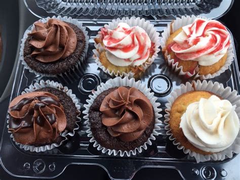 THE CUPCAKE QUEEN, Waxhaw - Restaurant Reviews, Phone …