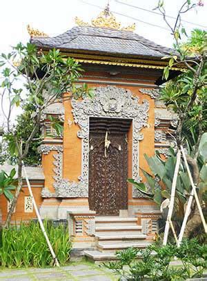 The Design of Traditional Balinese Gateways and Walls - balustradellc
