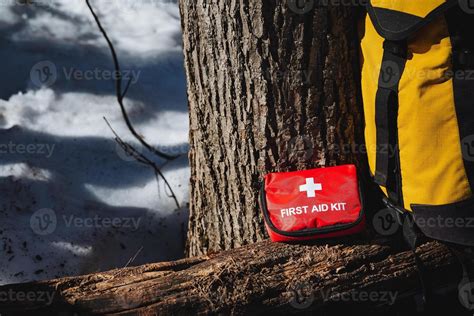 The Essential First Aid Kit for Outdoor Adventures: … - balustradellc