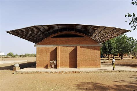 The Evolution of Contemporary African Architecture - NKENNE - balustradellc