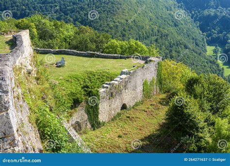 The Great Walls of Europe: From Fortress Lines to Tourist Finds - wintechmobiles.com