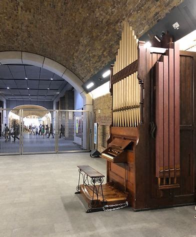 THE HENRY JONES ORGAN AT LONDON BRIDGE STATION - Pipe Up