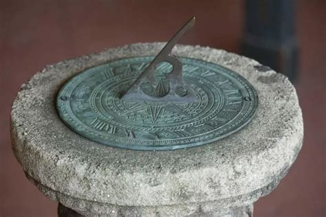 The Historical Evolution of Sundials from Ancient to Modern Times - wintechmobiles.com