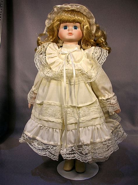 The History of the Porcelain Doll - Art restoration - muktibox.com