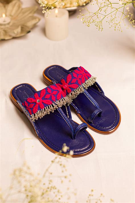 The Kolhapuri never went out of style in India, even though it just got ... - balustradellc