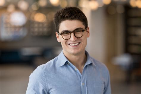 The Modern Guide to Men's Professional Headshots - balustradellc