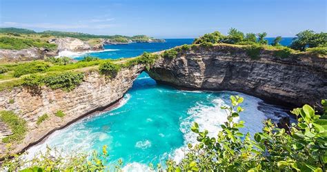 The most beautiful beaches in Indonesia - Mr Hudson - balustradellc