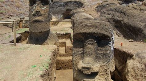 The Mystery of Easter Island - Smithsonian Magazine - balustradellc