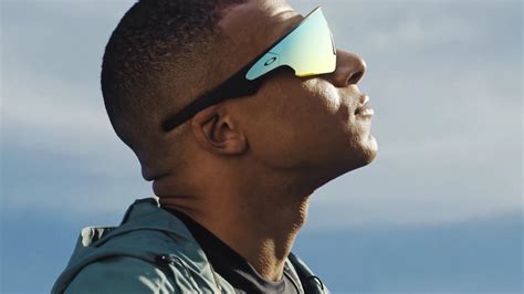 The New Oakley Performance Meta AI Glasses | Oakley® - balustradellc