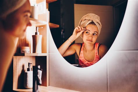 The Pain-Free Way to Tweeze Your Facial Hair - Byrdie - balustradellc