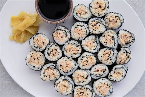 The Perfect Spicy Tuna Sushi Recipe - Keeping It Relle - balustradellc
