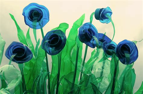 The plastic bottle artworks of Veronika Richterová - raincitystudios.com