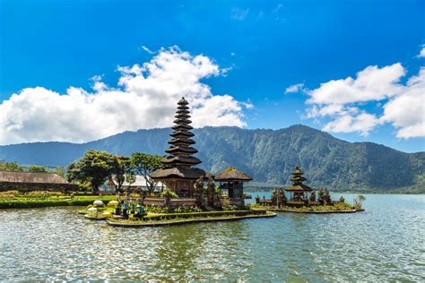 The Potential of Lake Tourism in Indonesia for Life and … - balustradellc