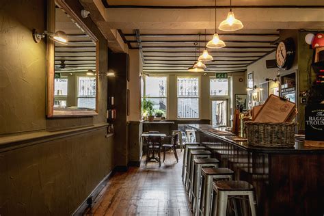 THE RAGGED TROUSERS, Royal Tunbridge Wells