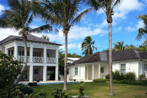 The Resurgence of the British West Indies Home - balustradellc