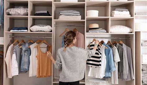 The Return of Minimalism: How to Create a Chic and Simple Wardrobe - balustradellc