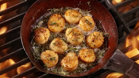 The Right Way To Sear Scallops - Chowhound - balustradellc