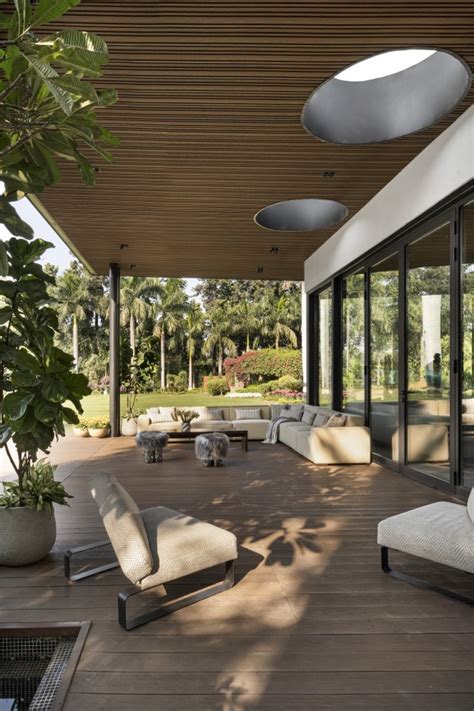 The Rise of Luxury Eco-Homes Combines Sustainability and Opulence - balustradellc