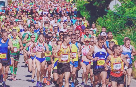 The Running Event - coolestguyplanet.net