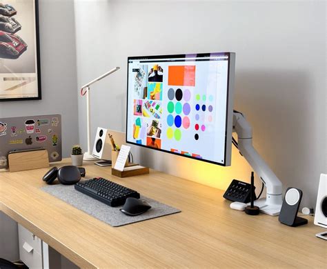 The Smartest Desk Setup Tour // Minimal Design, Maximum Tech - balustradellc